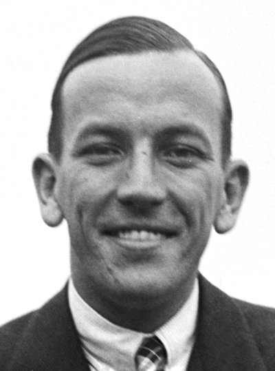 Noël Coward's operetta "Bitter Sweet" received its first performance at the Palace Theatre, Manchester.