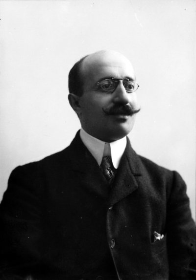 Italian composer Francesco Cilea, best known for the operas "Adriana Lecouvreur" and "L'arlesiana", was born in Palmi, Calabria.