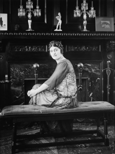 Alma Gluck, Romanian-born American operatic soprano, was born.