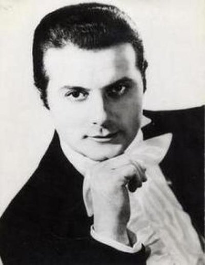 Daniele Barioni, Italian tenor who became a leading singer at the Metropolitan Opera and was particularly associated with Puccini and the roles of Turiddu in "Cavalleria rusticana" and Alfredo in "La traviata", was born in Copparo, Italy.