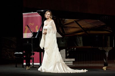 Ainhoa Arteta, Spanish soprano whose international operatic career has included roles such as Violetta in "La traviata", Gilda in "Rigoletto", and Mimì in "La bohème", was born in Tolosa, Gipuzkoa.