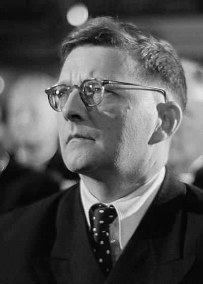 Dmitri Shostakovich, composer of the operas "The Nose" and "Lady Macbeth of Mtsensk", died in Moscow.